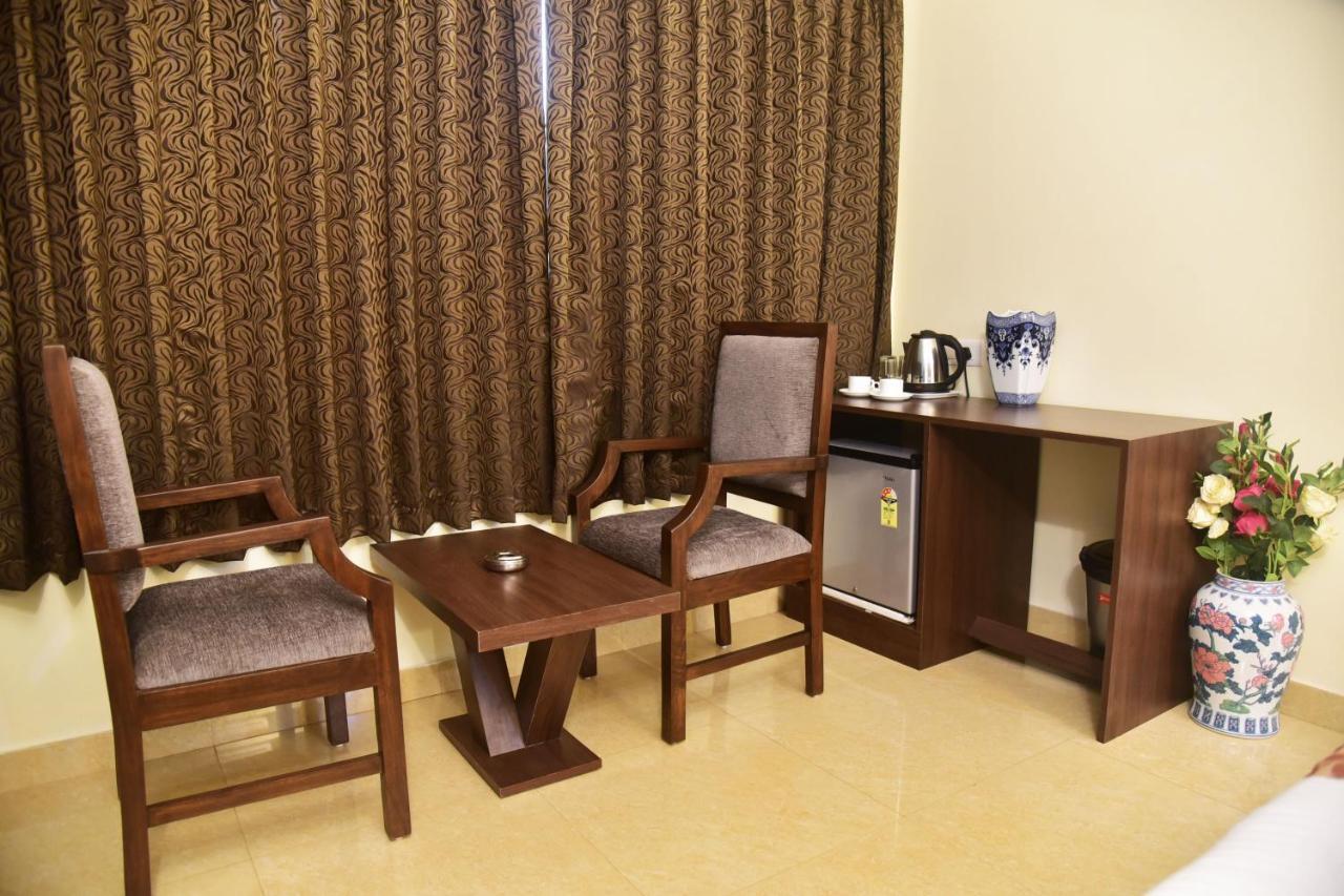 Candolim Grande Resort エクステリア 写真