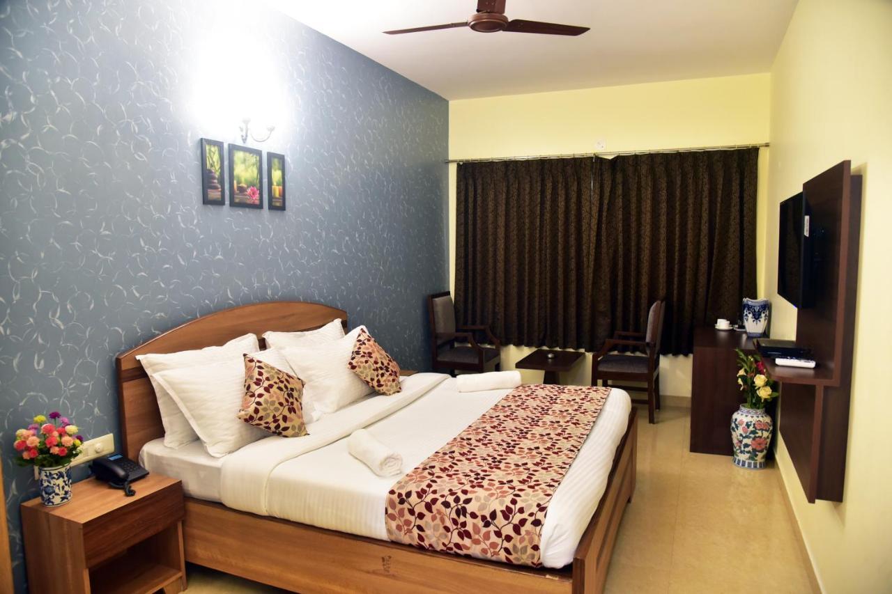 Candolim Grande Resort エクステリア 写真