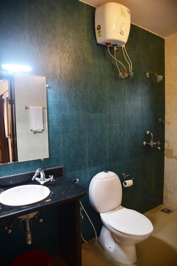 Candolim Grande Resort エクステリア 写真