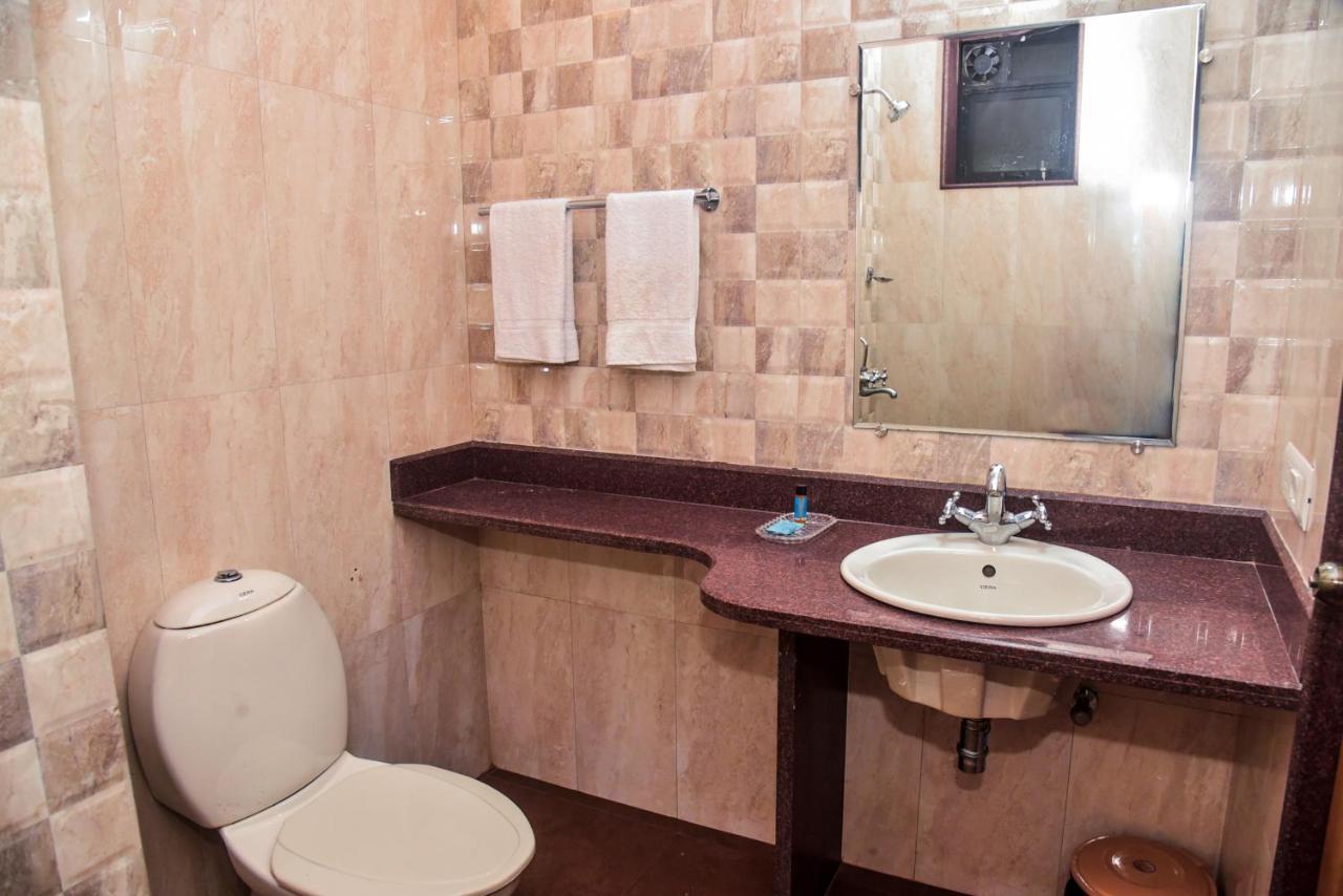 Candolim Grande Resort エクステリア 写真