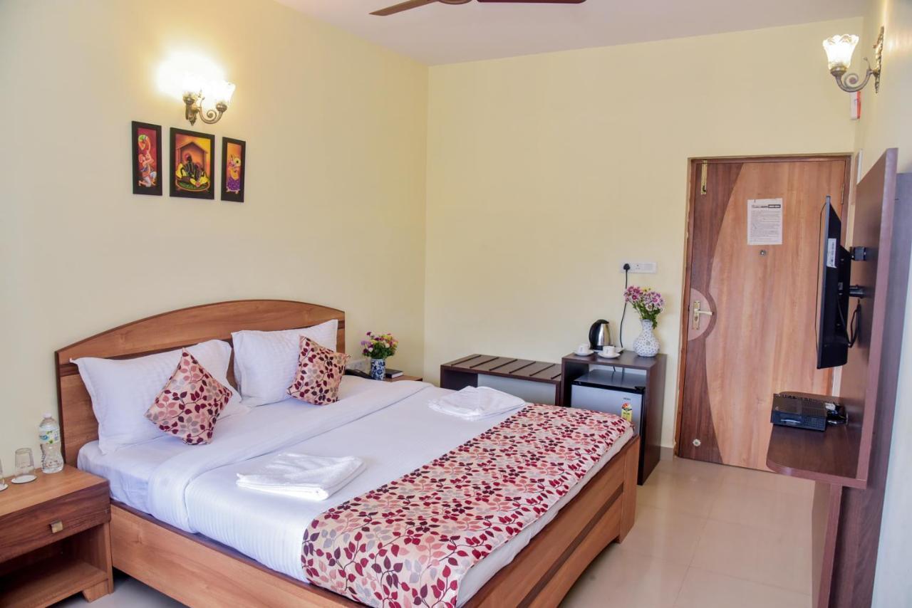 Candolim Grande Resort エクステリア 写真