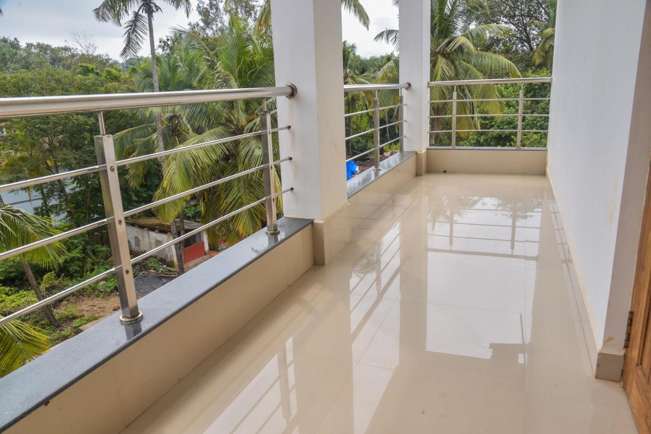 Candolim Grande Resort エクステリア 写真