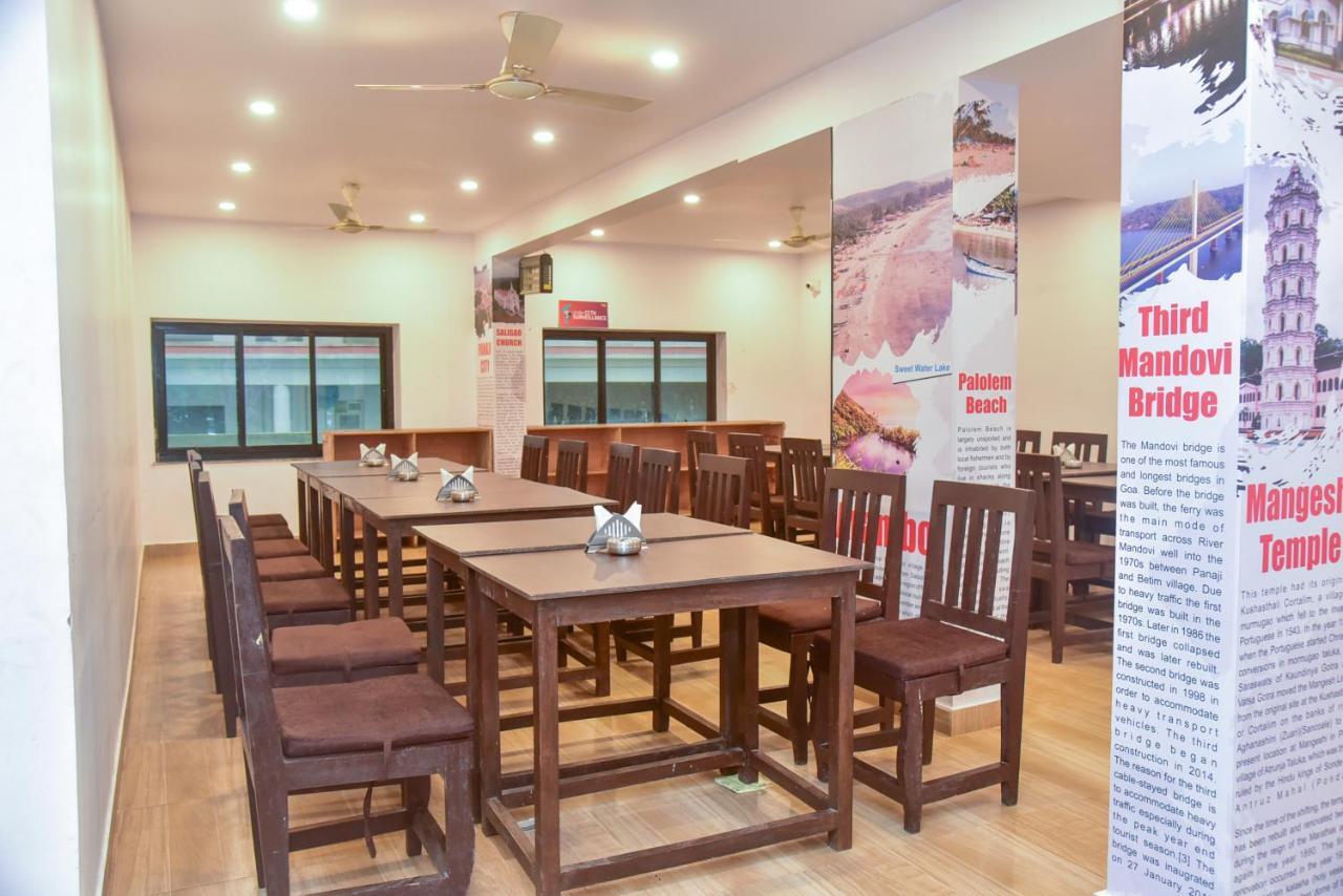 Candolim Grande Resort エクステリア 写真